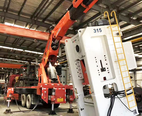 麻江附近随车吊出租，轻松解决运输难题