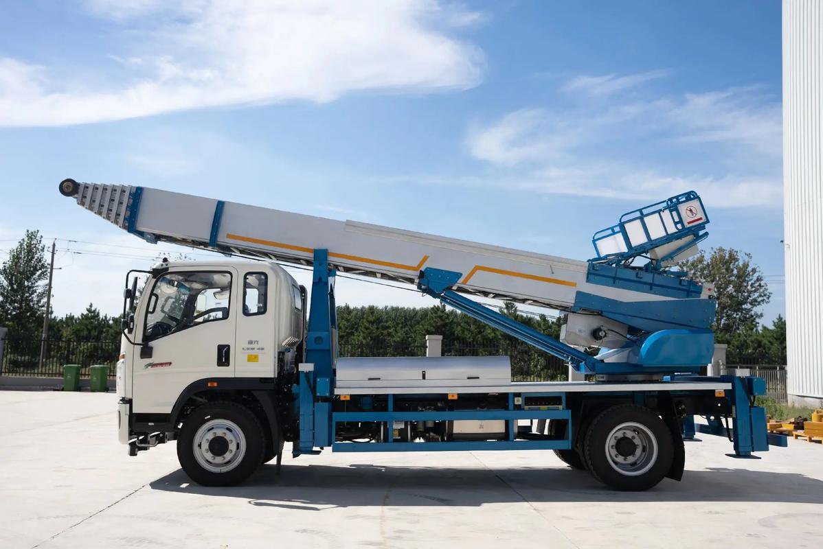 麻江云梯上料车租赁费用