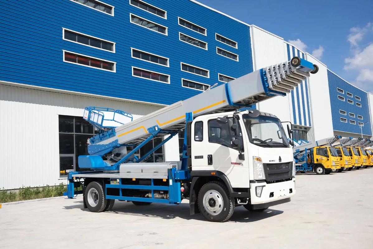 麻江出租云梯车高空作业车 建筑垃圾搬运